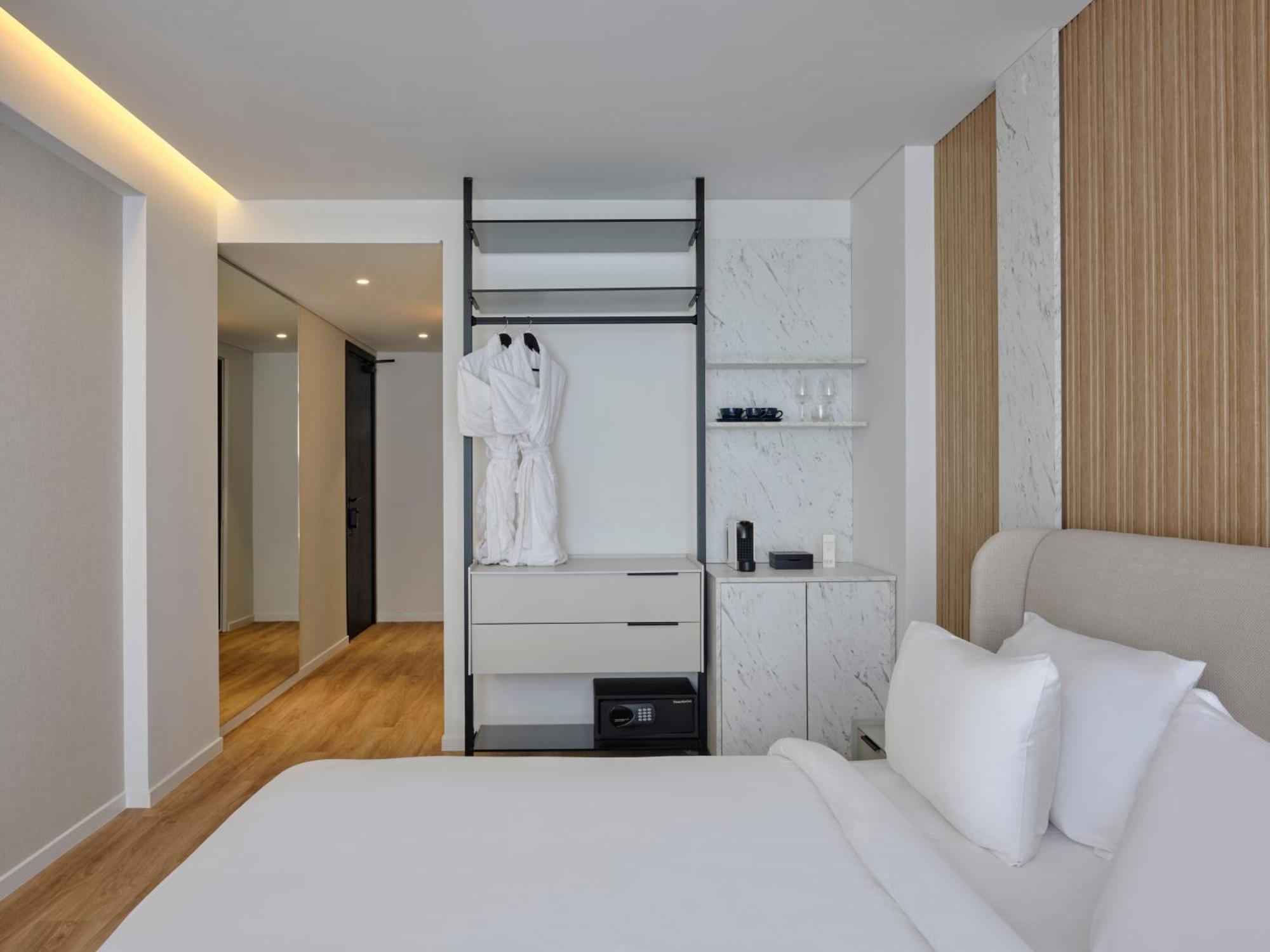 Nur Aparthotel Aten Exteriör bild
